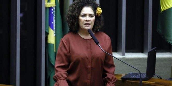 Câmara pode votar nesta quinta-feira projeto que prevê ações de conscientização sobre parto humanizado