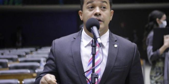 Comissão aprova projeto que prevê agravante em crime de abuso de autoridade contra policiais