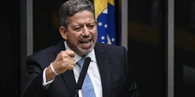Comissão rejeita projeto que torna obrigatória a presença de veterinário em lojas especializadas