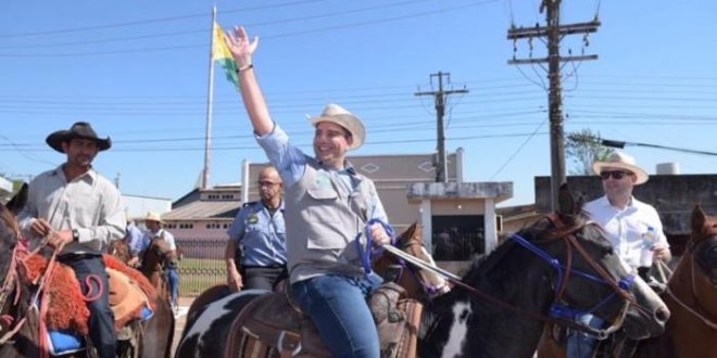 Expoacre: festa popular, negócios dos grandes ou domínio cultural com investimento de dinheiro público