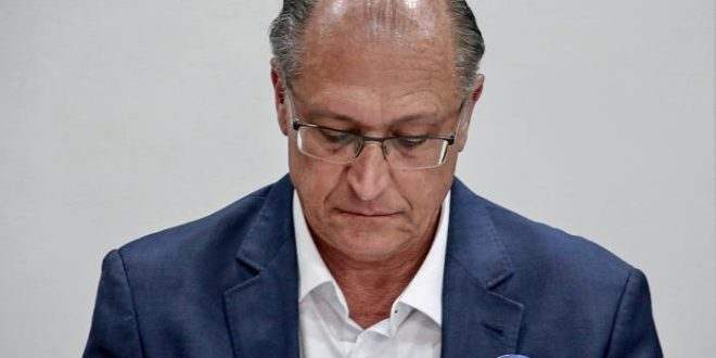 Limites de frente ampla de Lula elevam pressão sobre Alckmin