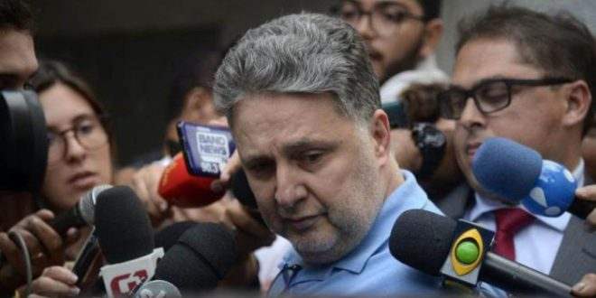 Preso 5 vezes, Garotinho se diz perseguido e descarta golpismo de Bolsonaro