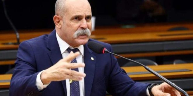 Projeto garante a policiais e MP acesso a dados de tornozeleira eletrônica sem ordem judicial