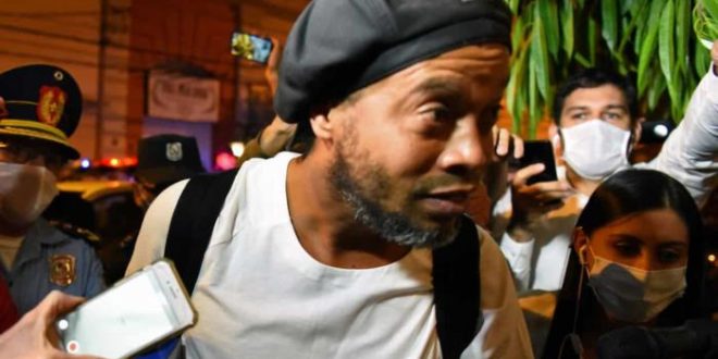 Ronaldinho Gaúcho vira sócio de liga de futebol nos EUA e México