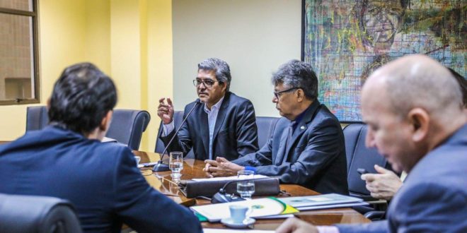 Edvaldo Magalhães diz que edital do concurso do Corpo de Bombeiros traz cláusula limitadora e defende mudança