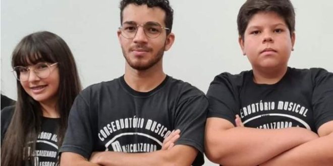 Gonzaga propõe homenagens ao cantor Arthur Marçal e ao Conservatório Musical, de Cruzeiro do Sul