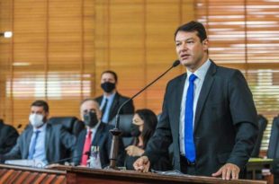 "Isso é perseguição. É grave", diz Roberto Duarte sobre retirada de máquinas de Acrelândia