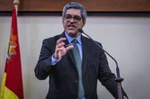 Edvaldo Magalhães diz que governo peca ao não planejar o início do ano letivo na zona rural por falta de transporte escolar