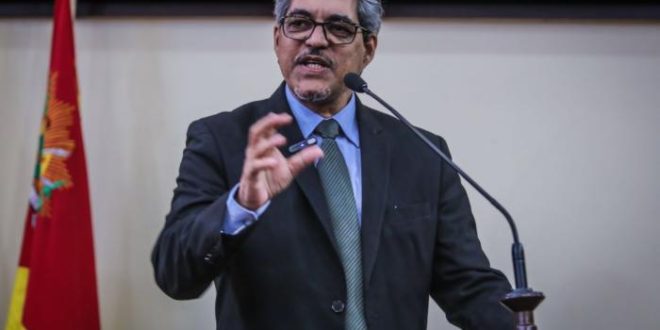 Edvaldo Magalhães diz que governo peca ao não planejar o início do ano letivo na zona rural por falta de transporte escolar