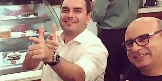 Denúncia de rachadinhas contra Flávio Bolsonaro é arquivada pela Justiça do Rio