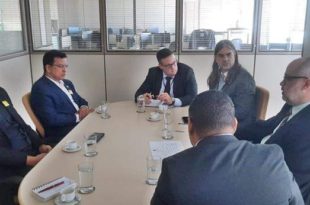 anuncia que regiões isoladas do Acre terão acesso a internet