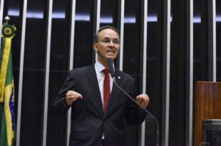 Orçamento secreto: Leo de Brito diz que Márcio Bittar quer transformar o Senado num feudo de sua família