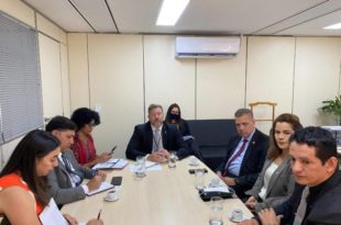 Vice-Governador Major Rocha e Deputada Mara Rocha participam de reunião, no Ministério da Justiça para tratar do programa Habite Seguro