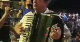 Deputado Marcus Cavalcante "ataca" de sanfoneiro e população reage