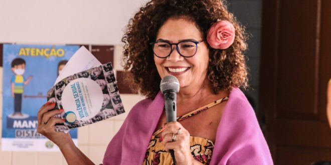 Em parceria com MP e Conselho Tutelar, Perpétua leva palestra sobre violência sexual para escolas