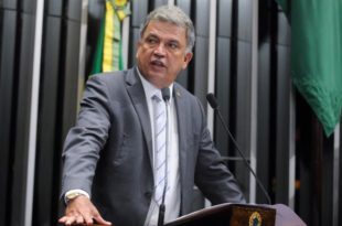 Petecão cobra governo por falta de licitação em recursos para manutenção de ramais