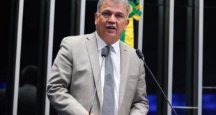 Petecão comemora aprovação do piso salarial dos agentes de saúde no Senado Federal