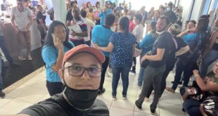 Trabalhadores da saúde realizam manifestação pública pelas ruas de Cruzeiro do Sul