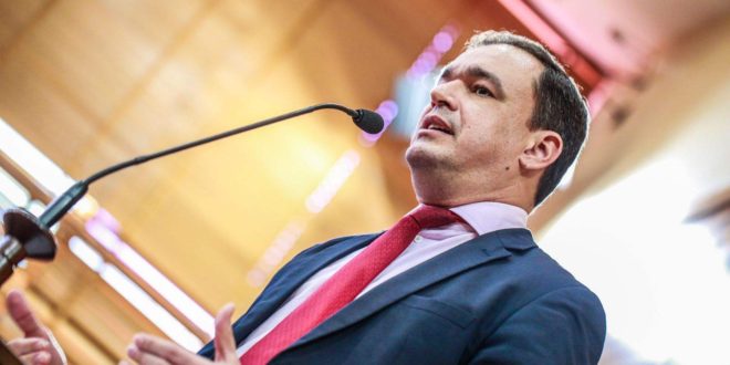 Aleac aprova PEC de Daniel Zen que cria Renda Mínima Acreana