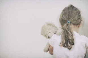 'Monstro de Wermelskirchener'. Fingia ser babá para abusar de bebês