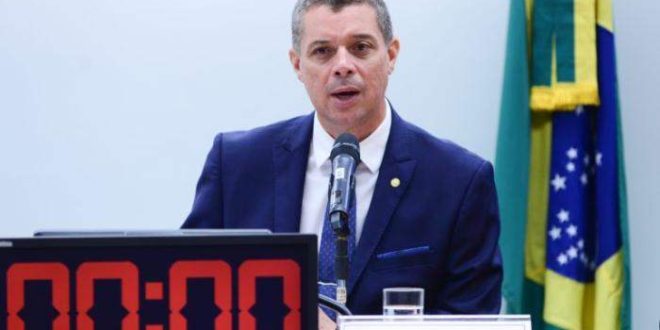 Comissão aprova projeto que prevê compartilhamento de recursos por entidades desportivas
