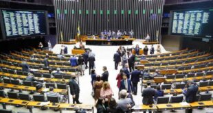 Deputados aprovam projeto que permite aos bancos tomar casa própria em pagamento de dívida