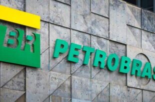 Petrobras atrasa venda de refinarias em meio a trocas de presidente