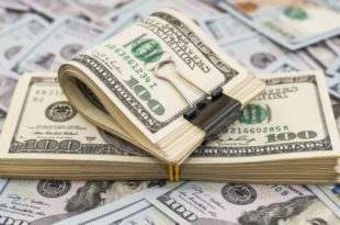 Dólar sobe para R$ 4,89 com incertezas domésticas e externas