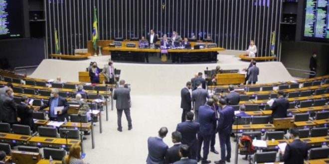 Câmara pode votar nesta quarta-feira projeto que impede cobrança de ICMS sobre custo adicional de energia