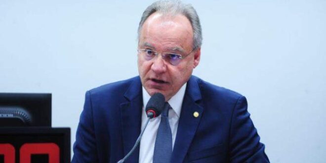 Grupo de trabalho sobre semipresidencialismo debate atribuições de presidente e primeiro-ministro