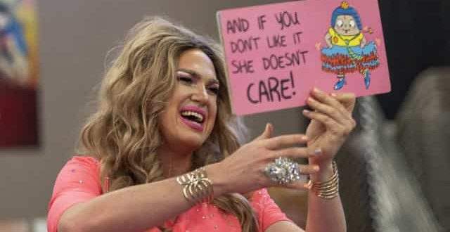 Grupo supremacista branco promove ataque a evento com drag queen nos EUA