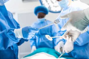 Médica realiza vasectomia em menino de 4 anos durante cirurgia de hérnia