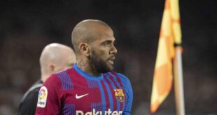 Daniel Alves se despede do Barcelona: 'Encerra-se um ciclo e começa outro'