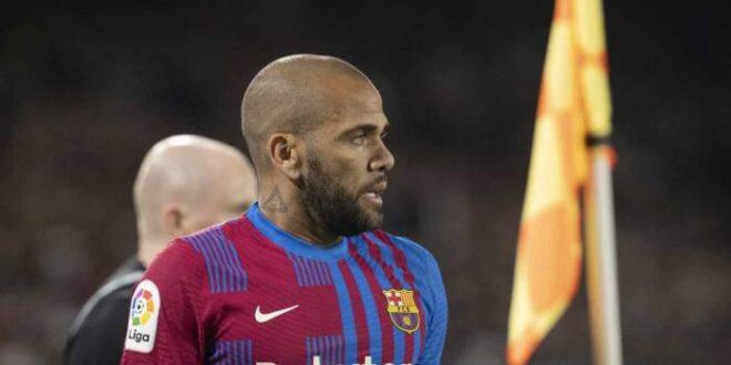 Daniel Alves se despede do Barcelona: 'Encerra-se um ciclo e começa outro'