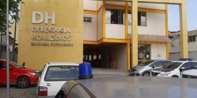 Homem mata esposa, atira na filha e depois tira a própria vida