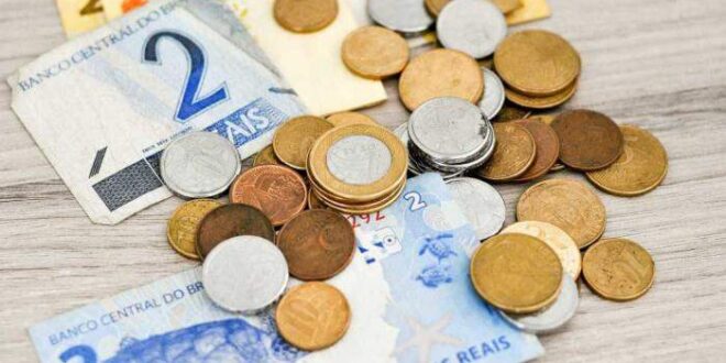 Renda dos 5% mais pobres não compra nem dois pratos feitos por mês