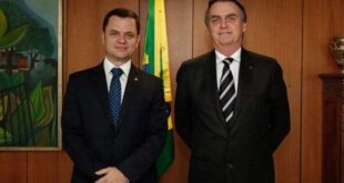 Ministro da Justiça está no centro da crise da Educação
