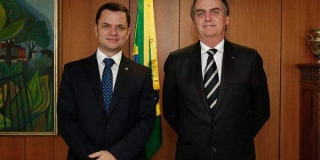 Ministro da Justiça está no centro da crise da Educação