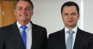Bolsonaro estava com ministro da Justiça em dia de conversa citada por Milton Ribeiro