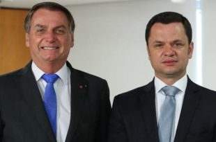 Bolsonaro estava com ministro da Justiça em dia de conversa citada por Milton Ribeiro