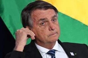 Campanha de Bolsonaro atinge pior momento com prisão de ex-ministro, dizem aliados