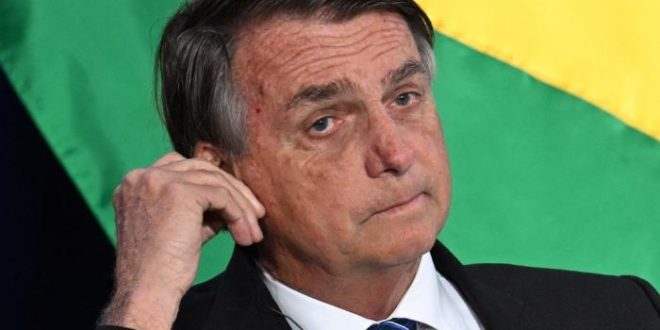 Campanha de Bolsonaro atinge pior momento com prisão de ex-ministro, dizem aliados