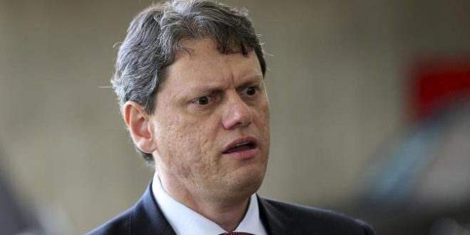 Tarcísio não mora em imóvel que indicou para transferir seu domicílio eleitoral a SP