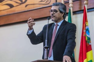 Edvaldo Magalhães sai em defesa dos aprovados no concurso do Corpo de Bombeiros e defende convocação ampla