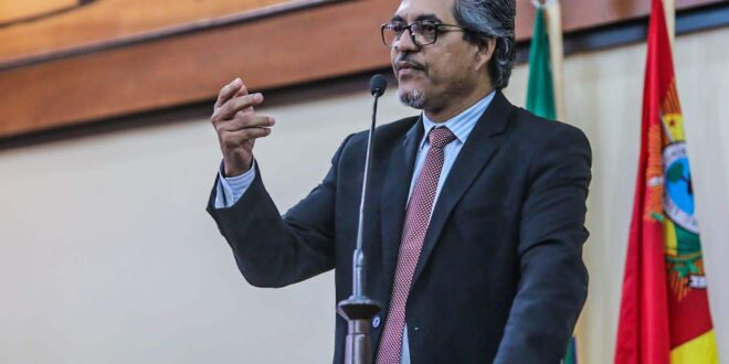 Edvaldo Magalhães sai em defesa dos aprovados no concurso do Corpo de Bombeiros e defende convocação ampla