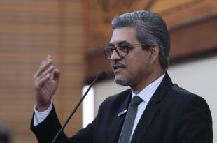Se tivessem chegado três desembargadores a sessão teria sido suspensa para ouvi-los, diz Edvaldo em crítica a Nicolau que decidiu não receber as mães após o Pequeno Expediente