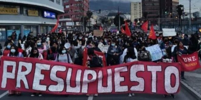 Violência e caos politico e social no Equador