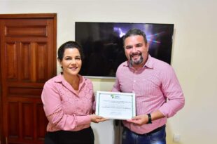 Mara Rocha e vice-governador Rocha recebem homenagem da SPU do Acre