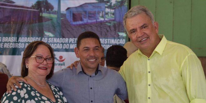 Em Assis Brasil, Petecão lança obra de ampliação do mercado municipal