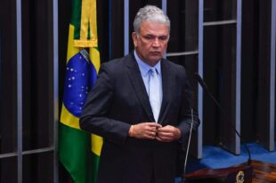 Petecão volta a cobrar providências na Saúde: “Crianças estão morrendo e o governo não faz nada”